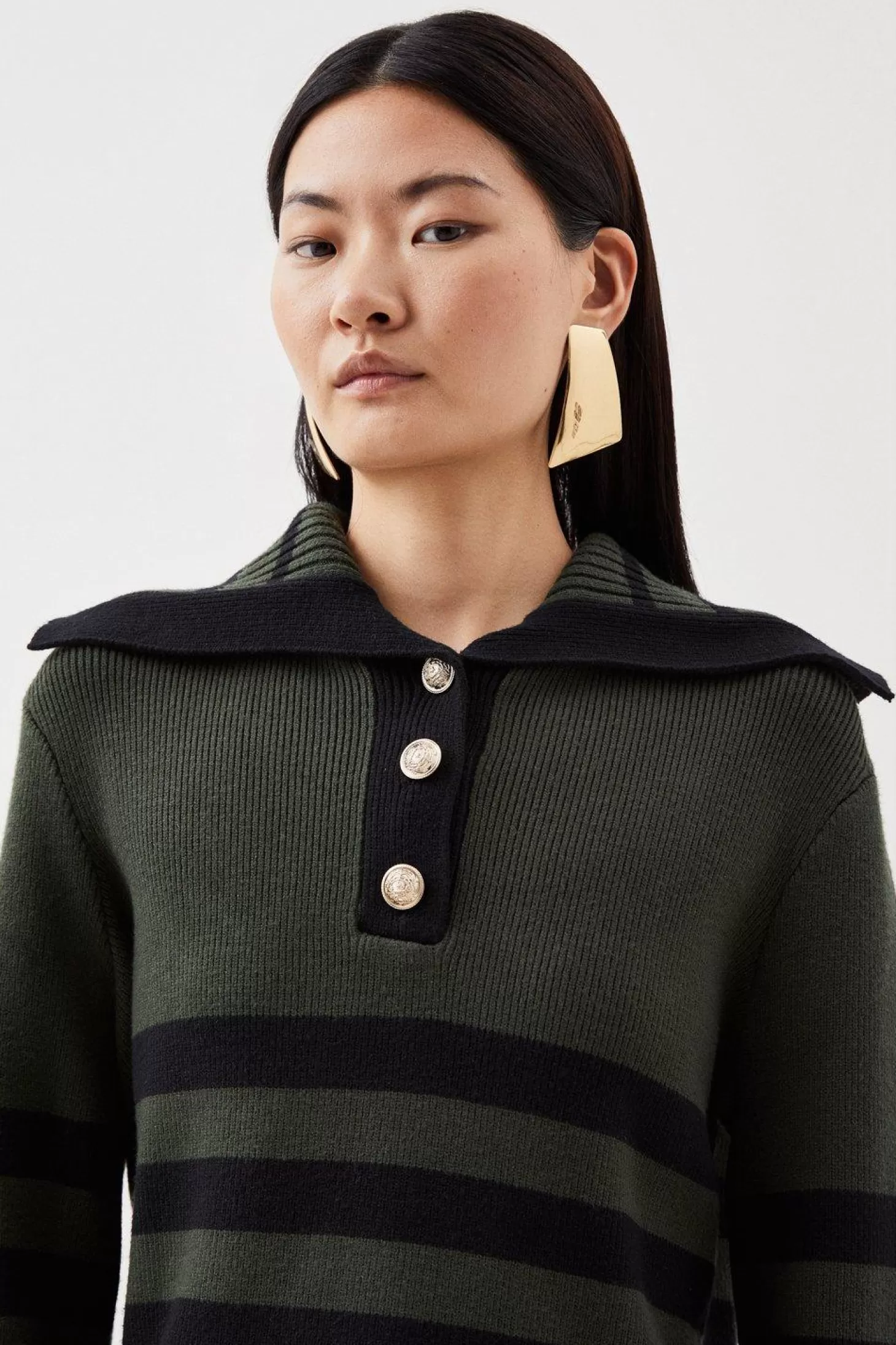Karen Millen Viscose Blend Chunky Knit Button Up Fly Collar d Sweater